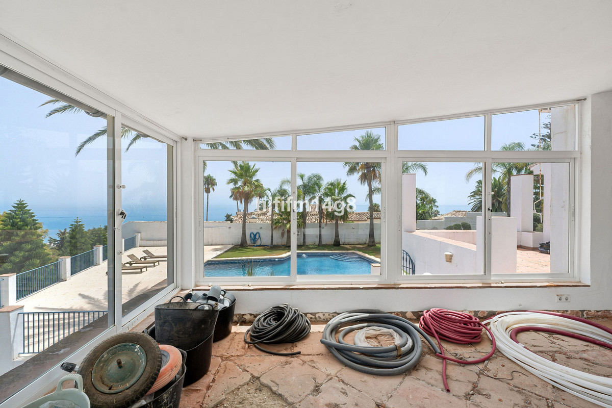 6-slaapkamer villa in Estepona (Bahía Dorada) – renovatieproject in Estepona - foto 13