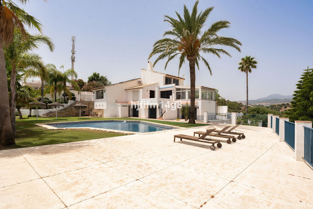 6-slaapkamer villa in Estepona (Bahía Dorada) – renovatieproject in Estepona - foto 6