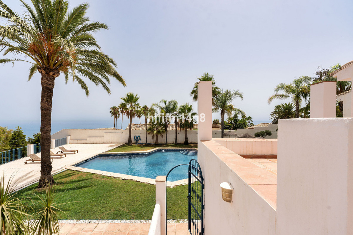 6-slaapkamer villa in Estepona (Bahía Dorada) – renovatieproject in Estepona - foto 8