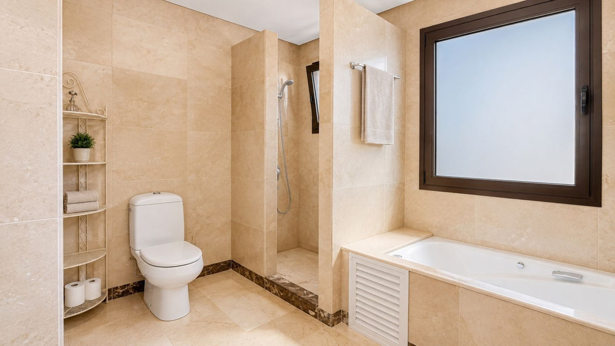 4-slaapkamer hoekwoning in La Alcaidesa in La Alcaidesa - foto 18