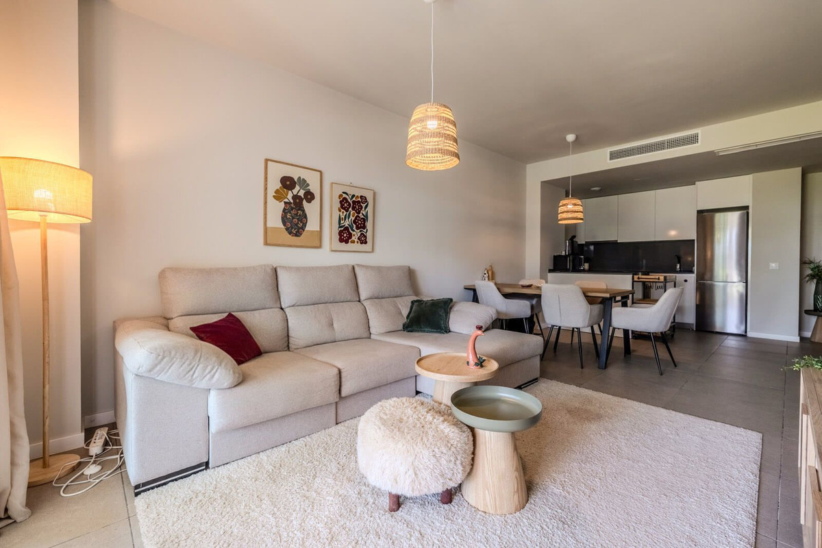 Drie-slaapkamer hoekappartement met tuin in Estepona in Estepona - foto 4