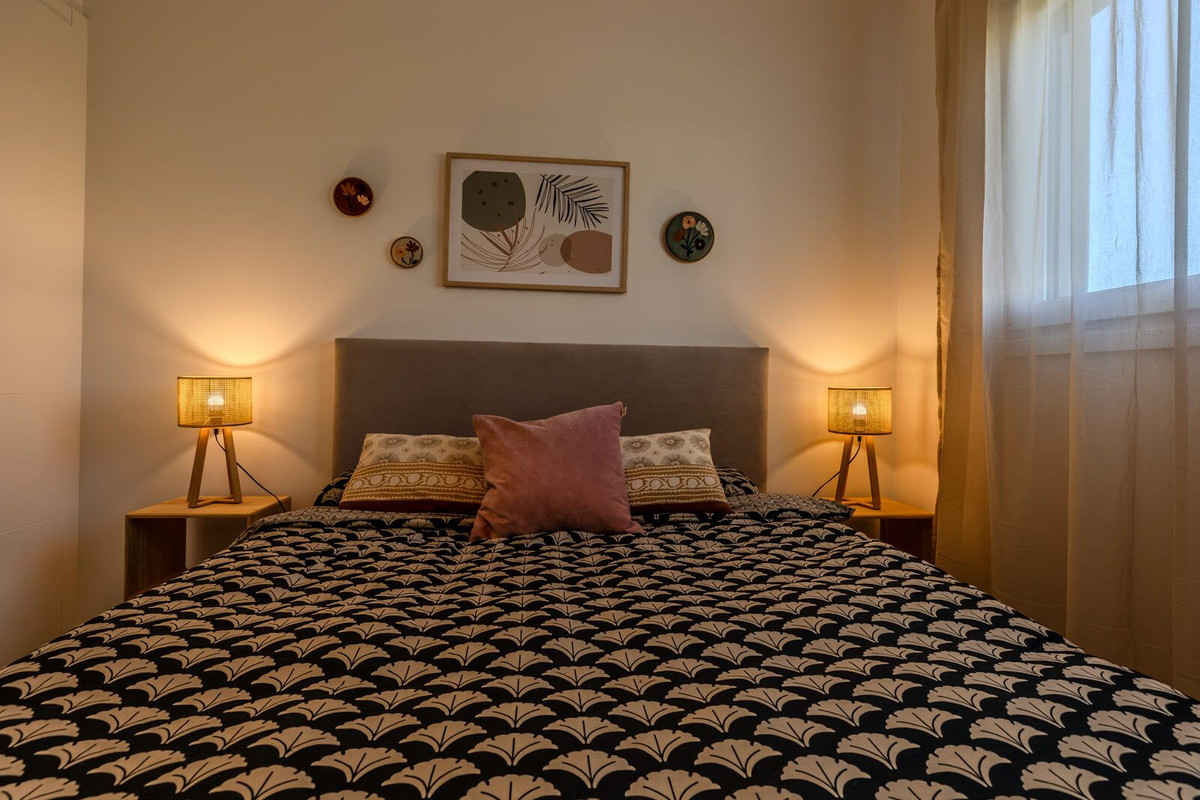 Drie-slaapkamer hoekappartement met tuin in Estepona in Estepona - foto 8