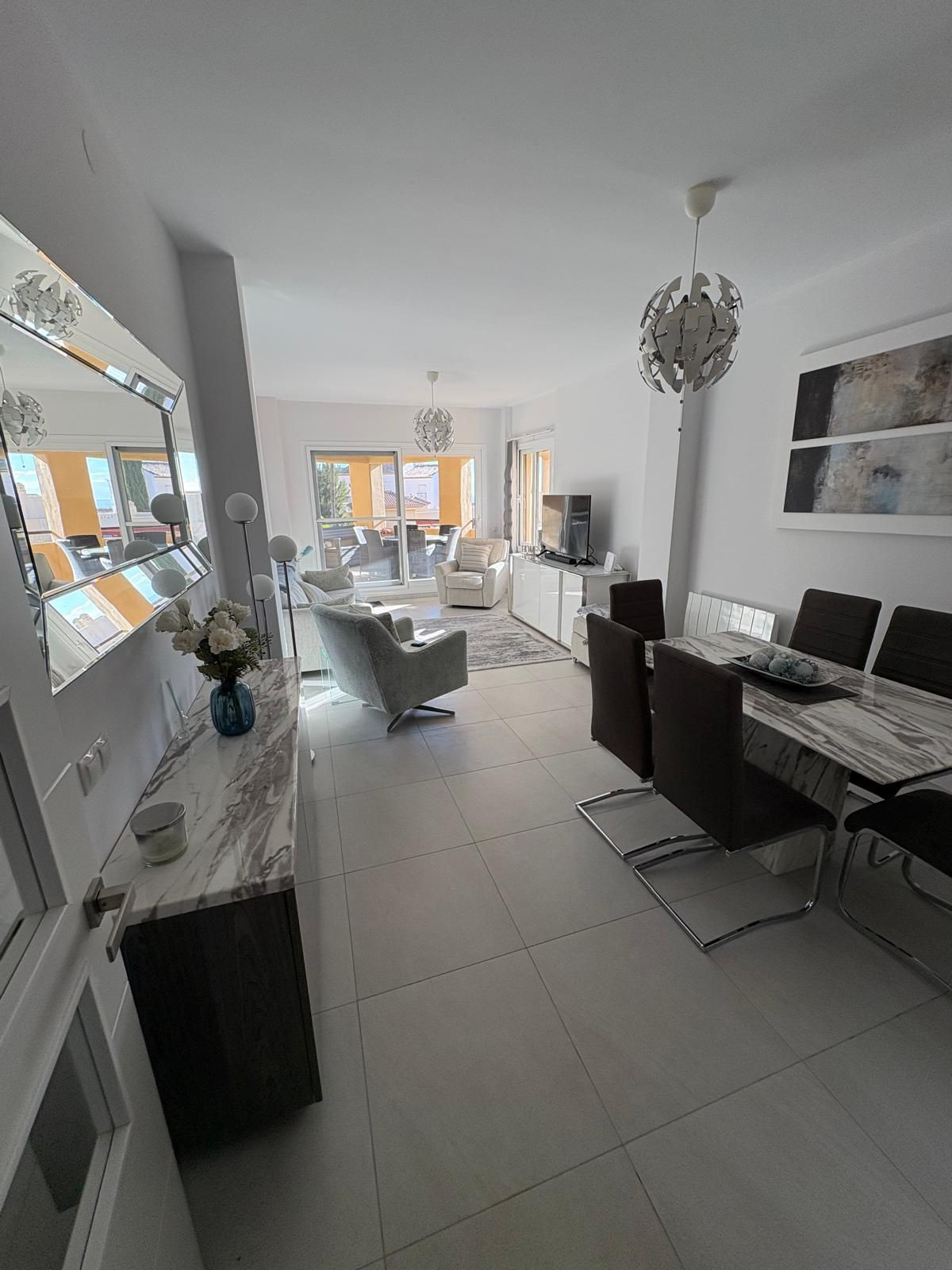 Luxueus gerenoveerd 2-slaapkamerappartement met zeezicht – Benalmádena Pueblo in Benalmadena Pueblo - foto 14