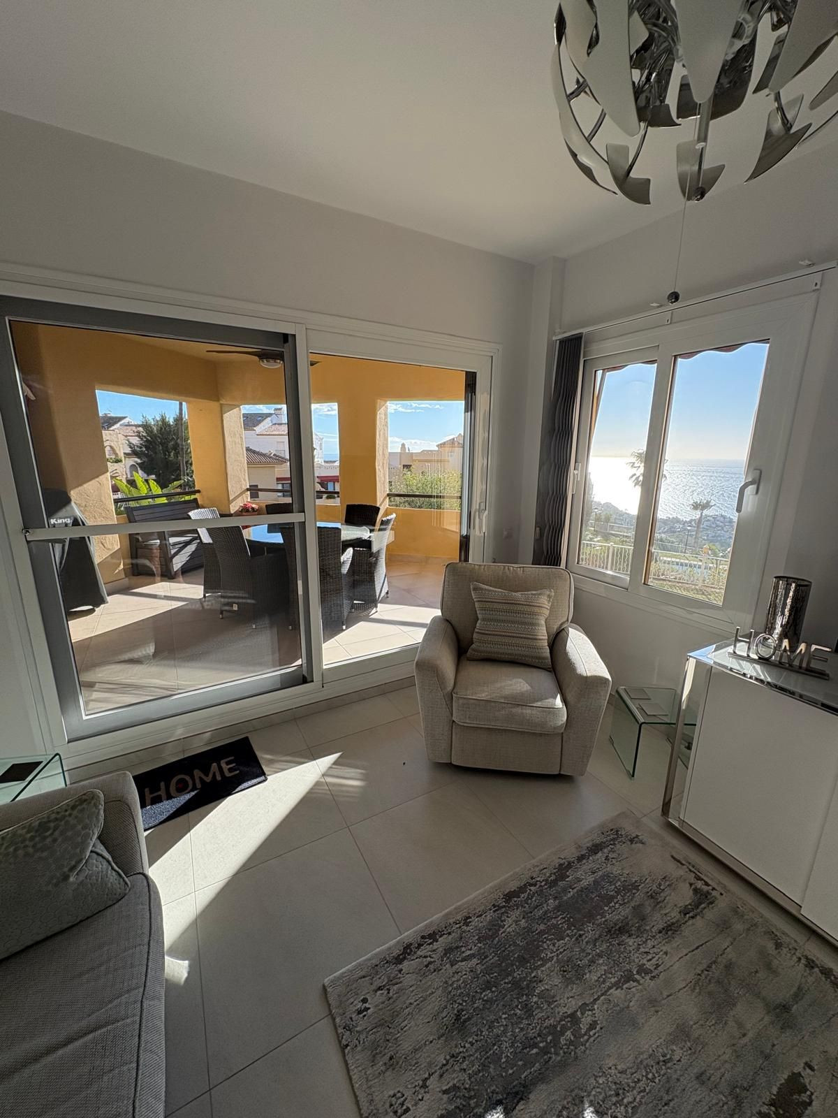 Luxueus gerenoveerd 2-slaapkamerappartement met zeezicht – Benalmádena Pueblo in Benalmadena Pueblo - foto 16