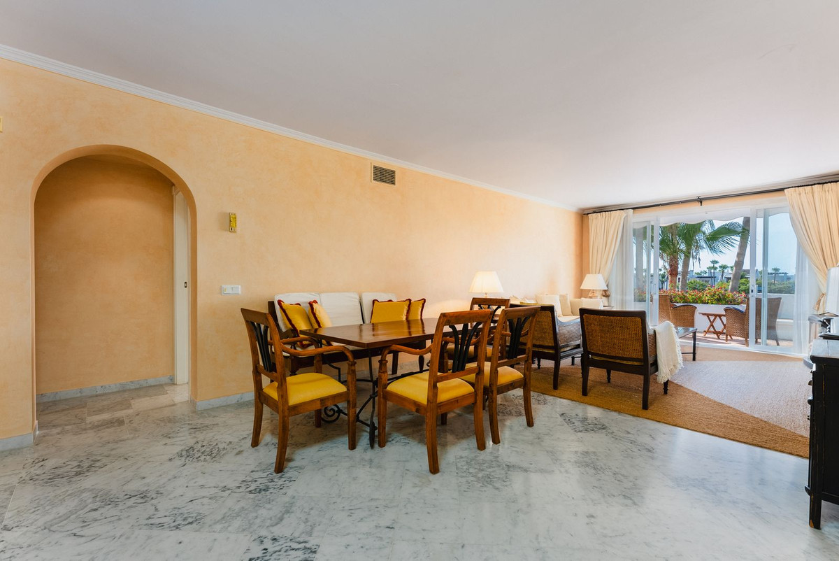 3-slaapkamer duplex penthouse in Marbella aan La Marina de Puente Romano in Marbella - foto 9