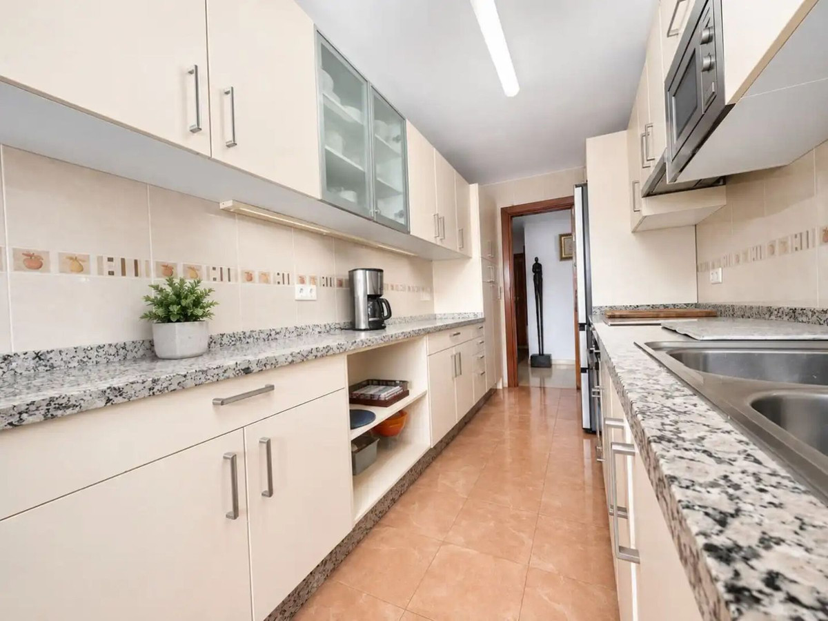 Drie-slaapkamerappartement in Marbella in Marbella - foto 8