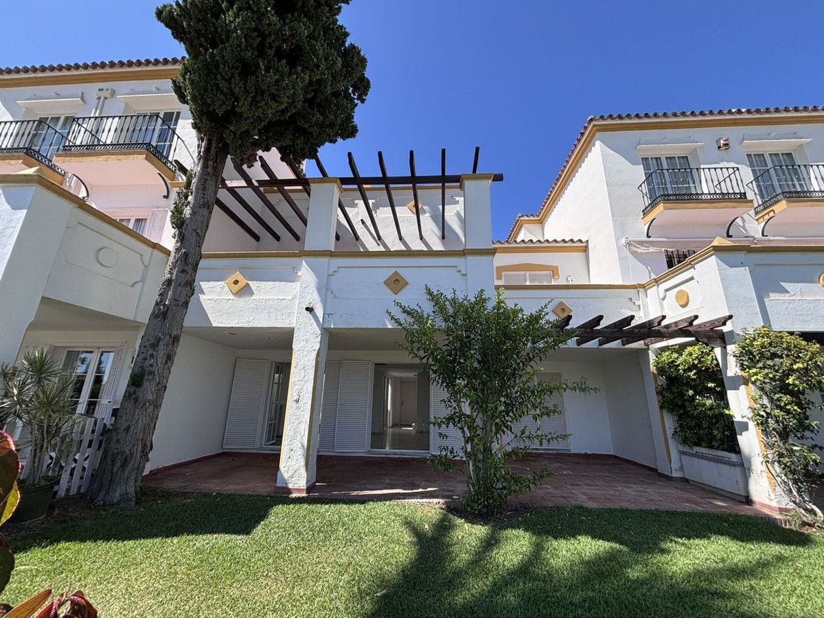 3-slaapkamer stadswoning in Estepona in Estepona - foto 2