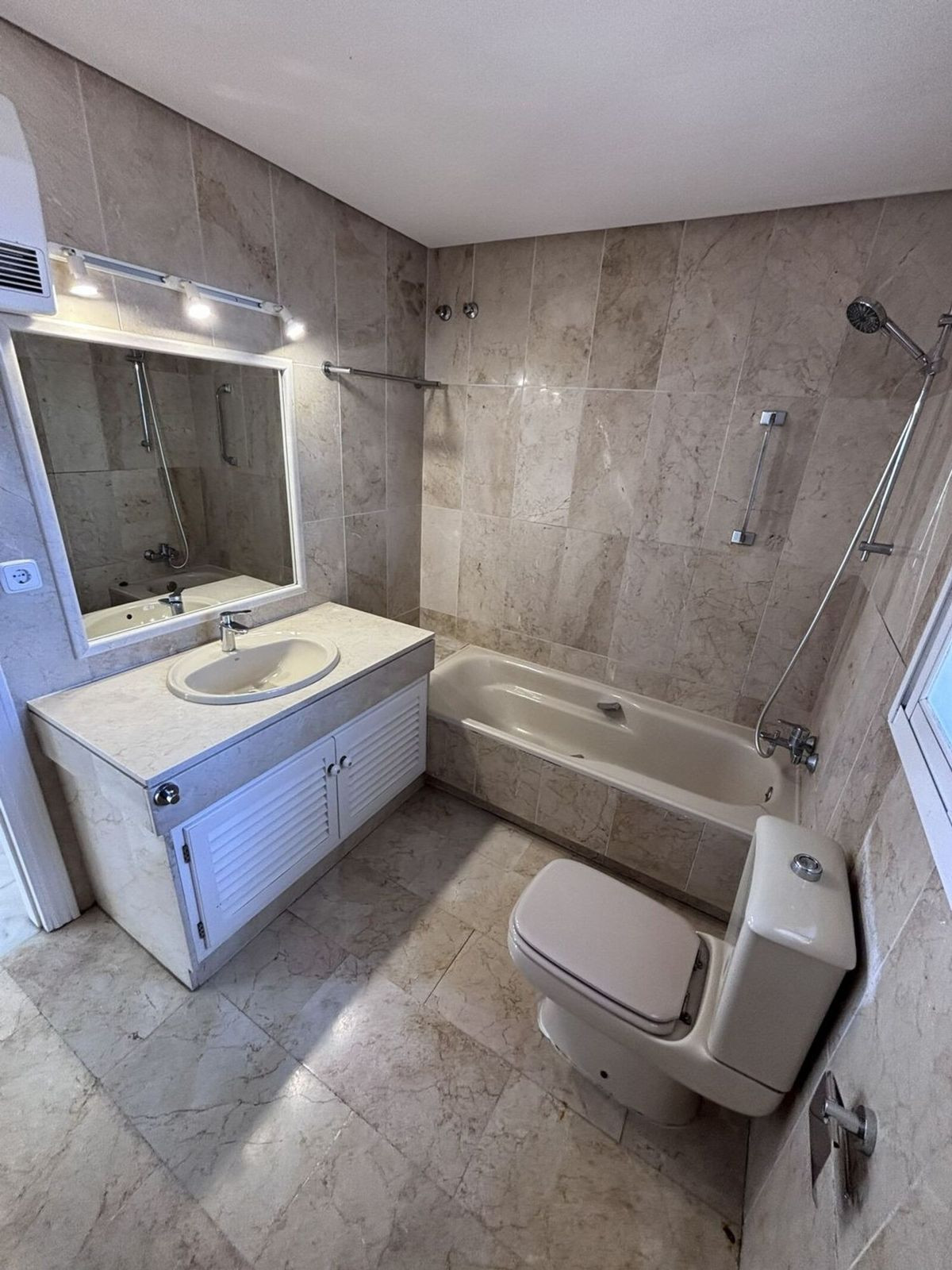 3-slaapkamer stadswoning in Estepona in Estepona - foto 19