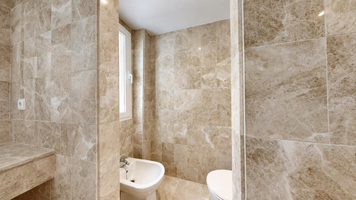 Drie-slaapkamer duplex-penthouse in Nueva Andalucía in Nueva Andalucía - foto 12