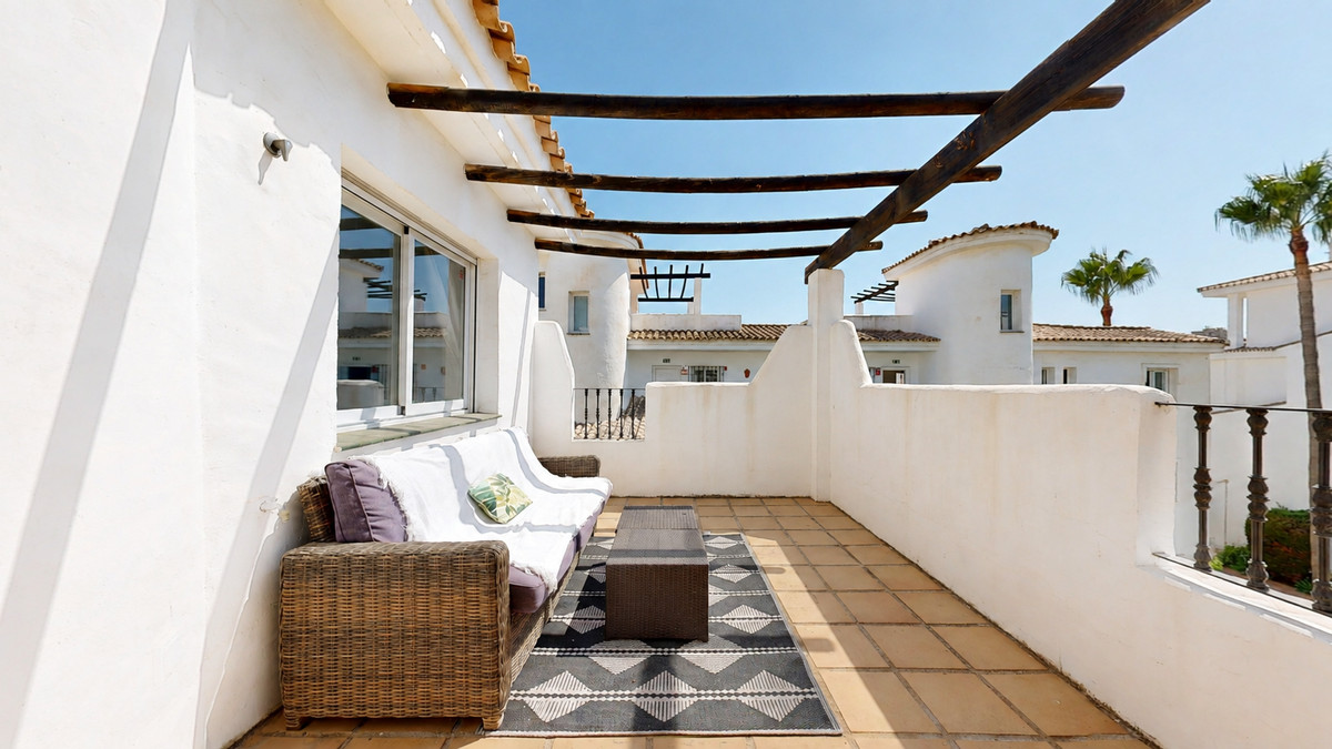 Drie-slaapkamer duplex-penthouse in Nueva Andalucía in Nueva Andalucía - foto 3
