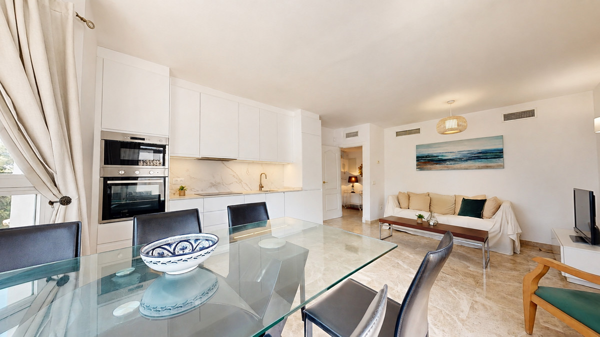 Drie-slaapkamer duplex-penthouse in Nueva Andalucía in Nueva Andalucía - foto 9
