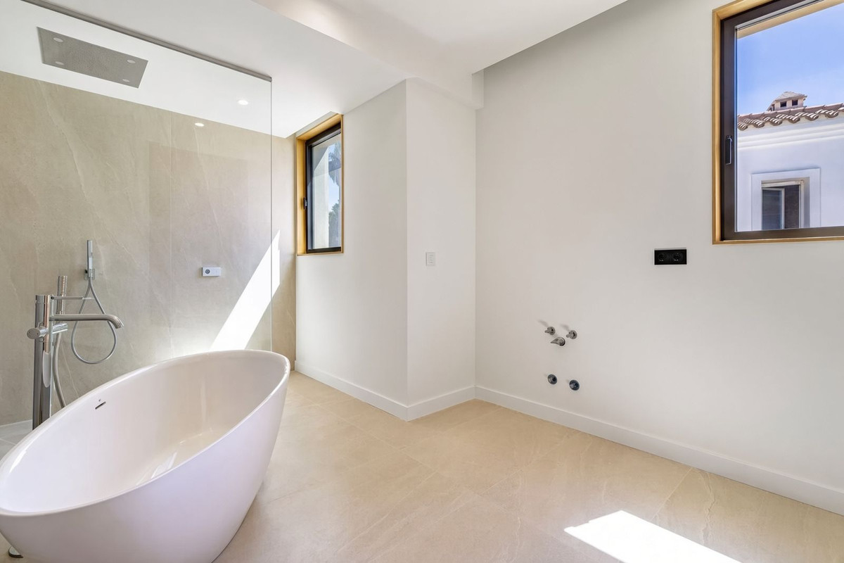 Gloednieuwe moderne villa in Zona F, Sotogrande Alto in Sotogrande Alto - foto 10