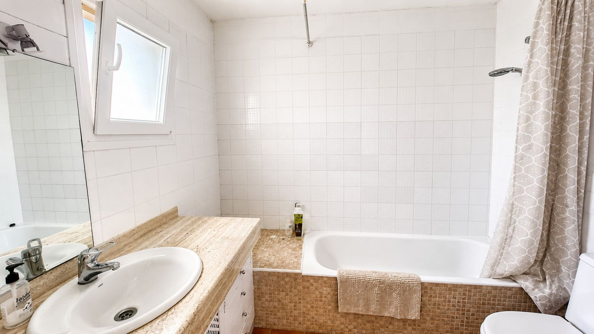 Drie slaapkamerwoning in Casares Playa in Casares Playa - foto 16
