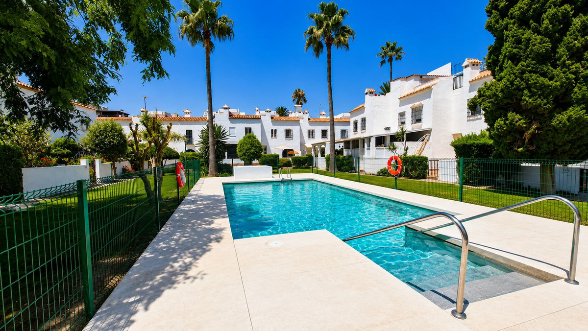 Drie slaapkamerwoning in Casares Playa in Casares Playa - foto 3