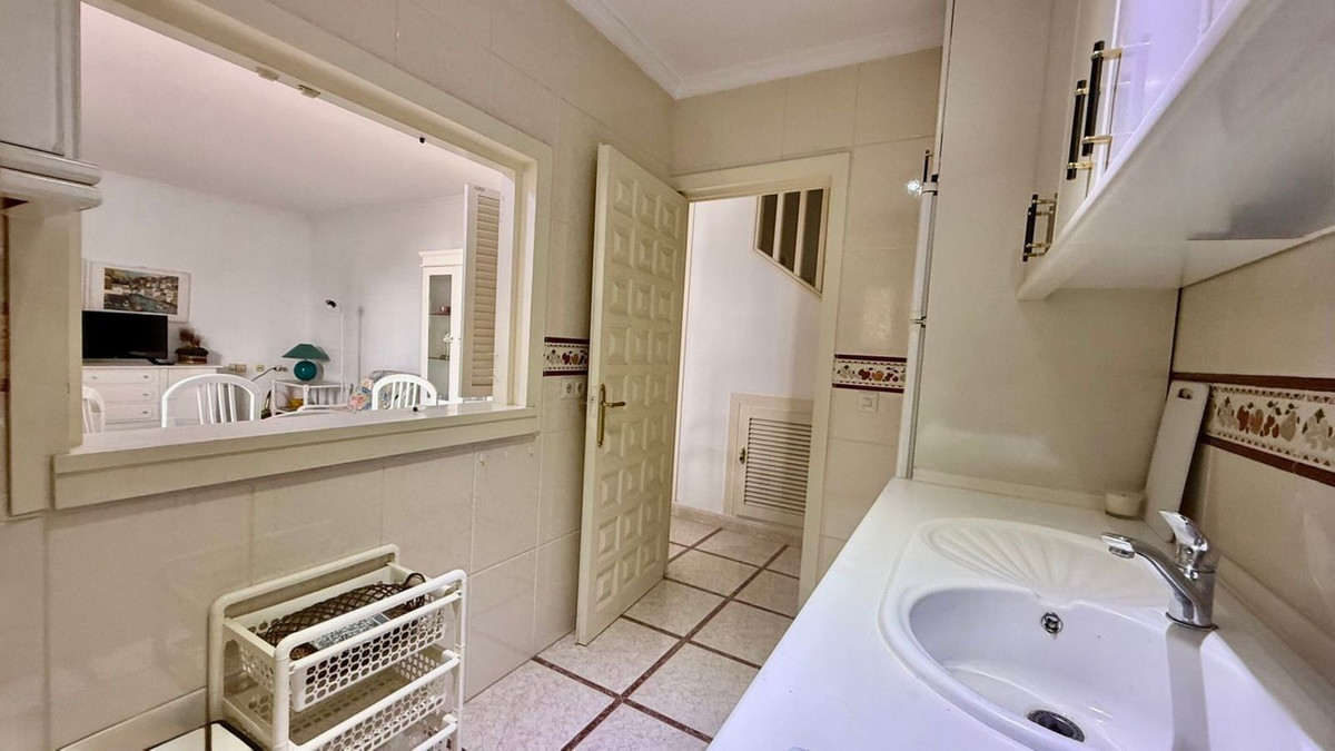 Stadswoning met 2 slaapkamers in Marbella in Marbella - foto 13