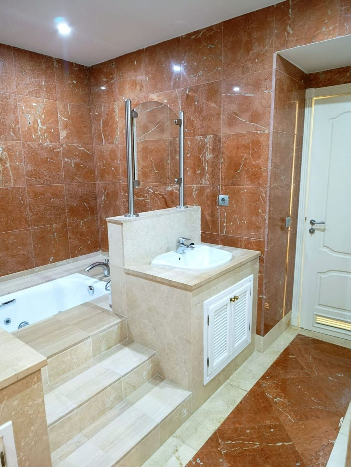 Appartement met drie slaapkamers in Nueva Andalucía in Nueva Andalucía - foto 13