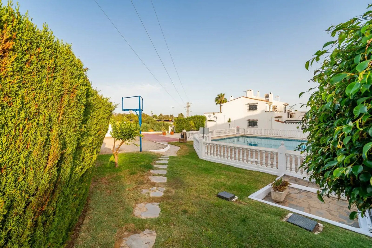 Twee-slaapkamer tussenwoning in Atalaya in Atalaya - foto 3
