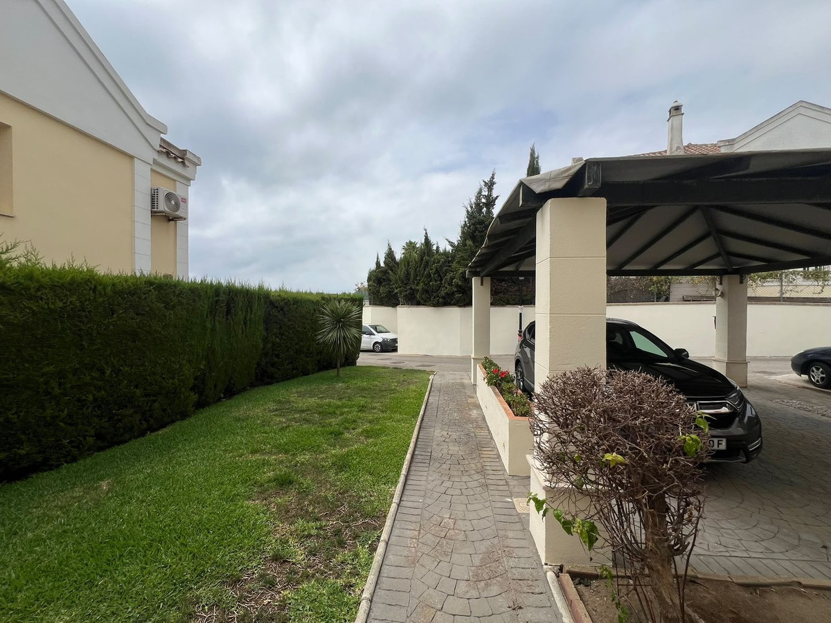 Charmant 3-slaapkamer halfvrijstaande woning met privé tuin in La Alcaidesa in La Alcaidesa - foto 15