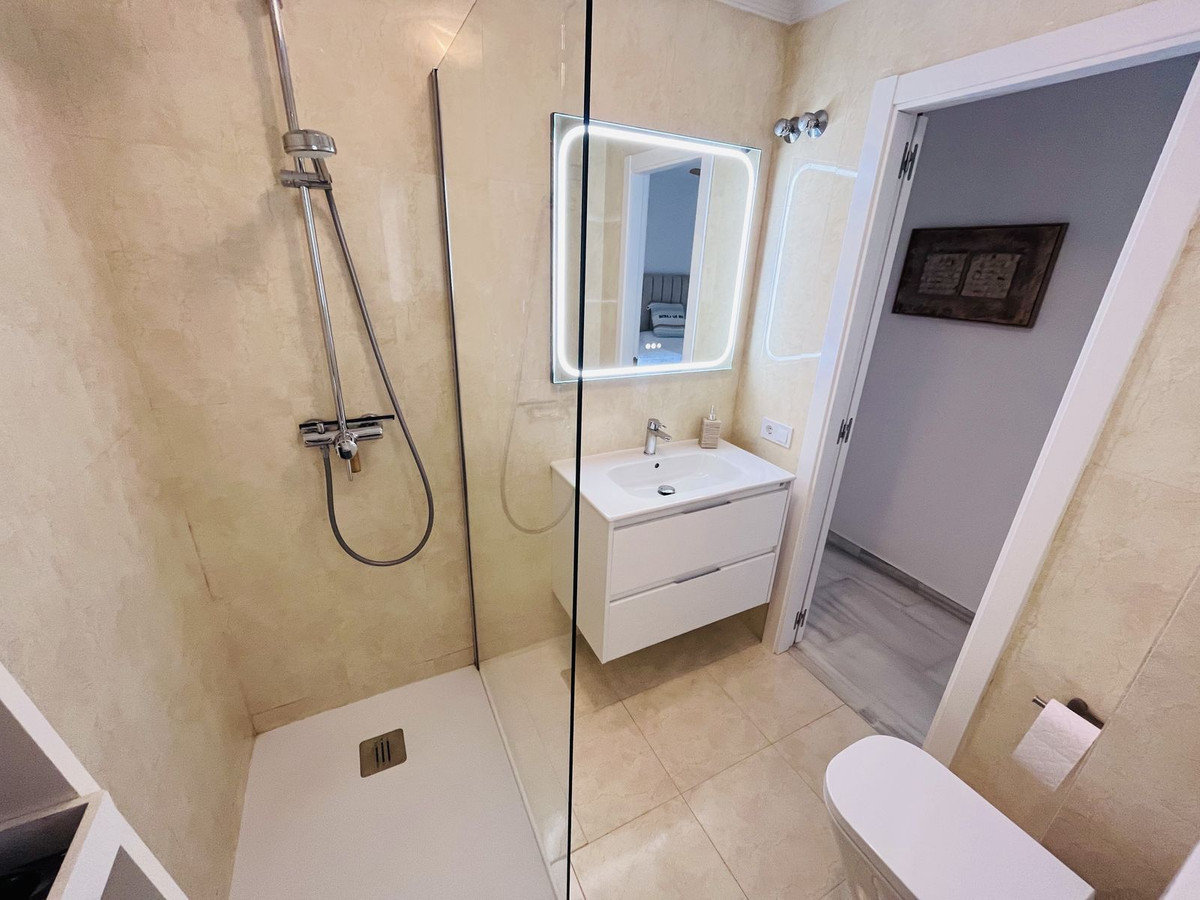 2-slaapkamer appartement in Calahonda met panoramisch zeezicht in Calahonda - foto 12