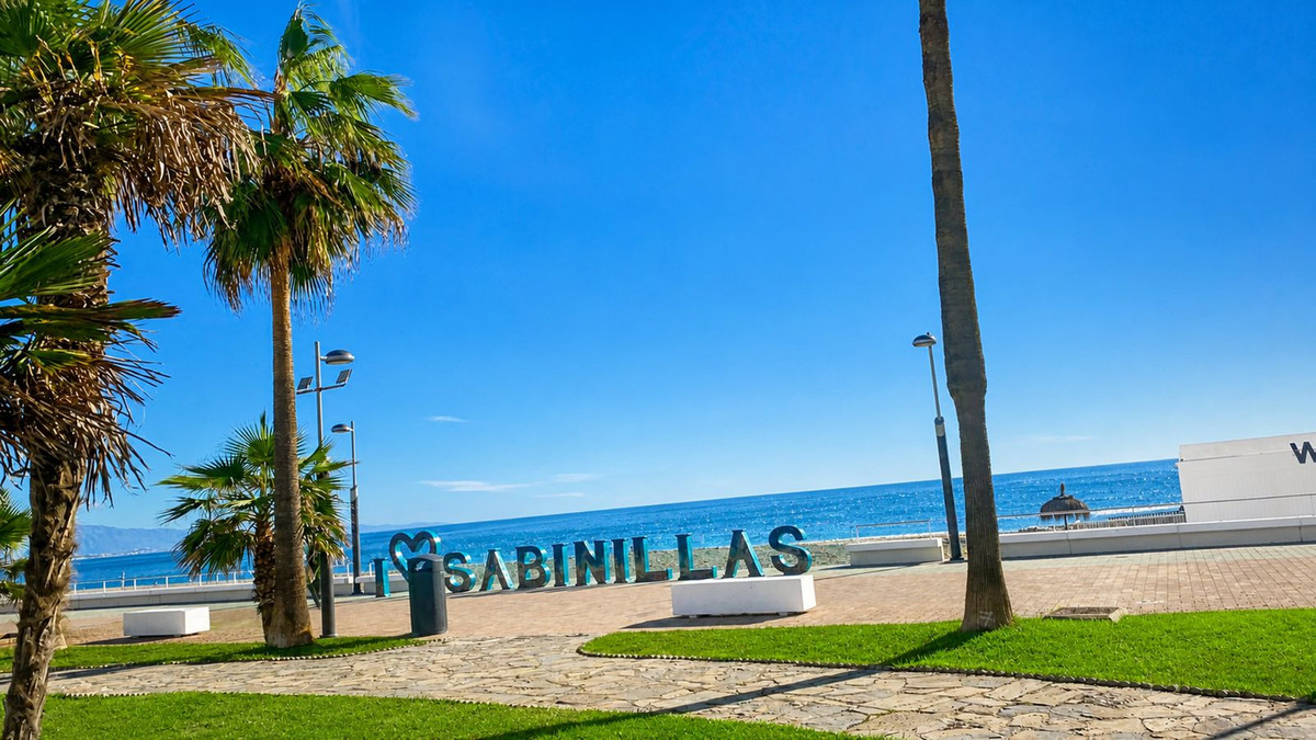 Gerenoveerd 1-slaapkamerappartement in het hart van Sabinillas in San Luis de Sabinillas - foto 11