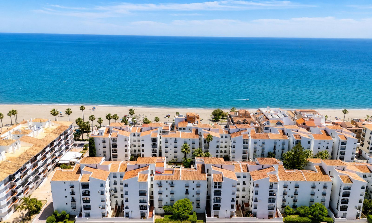 Gerenoveerd 1-slaapkamerappartement in het hart van Sabinillas in San Luis de Sabinillas - foto 17