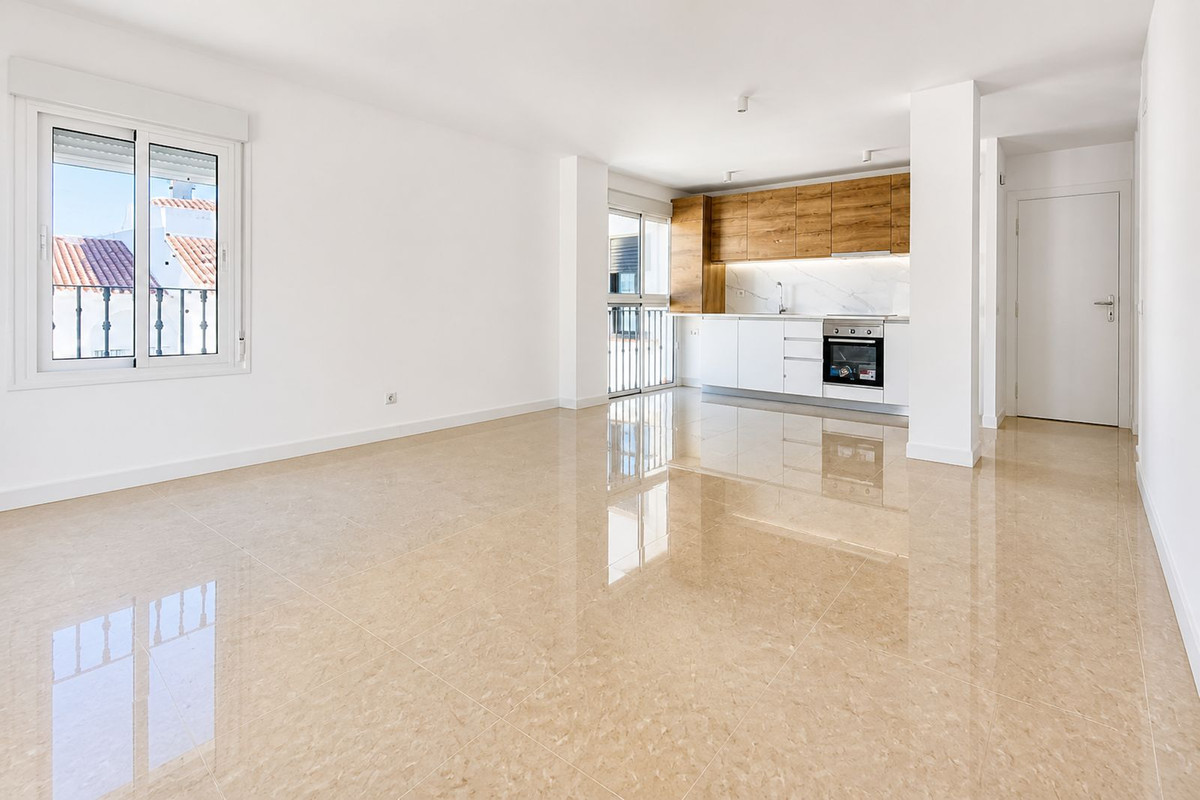 Gerenoveerd 1-slaapkamerappartement in het hart van Sabinillas in San Luis de Sabinillas - foto 5