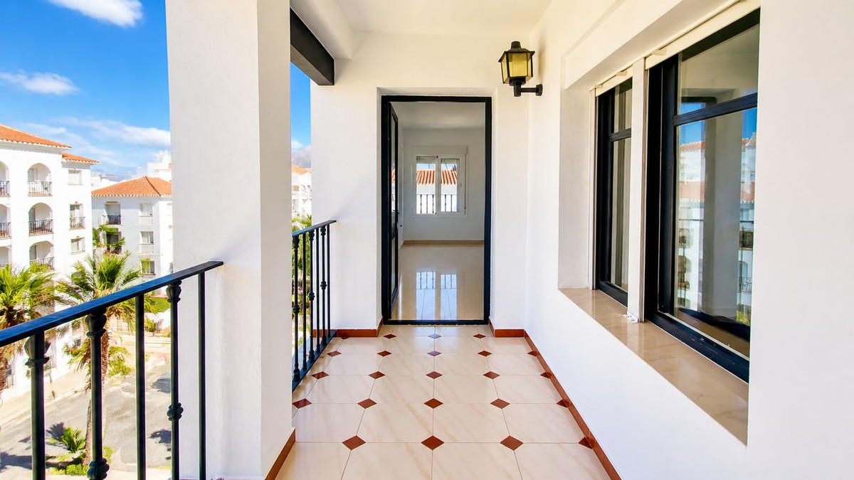 Gerenoveerd 1-slaapkamerappartement in het hart van Sabinillas in San Luis de Sabinillas - foto 6