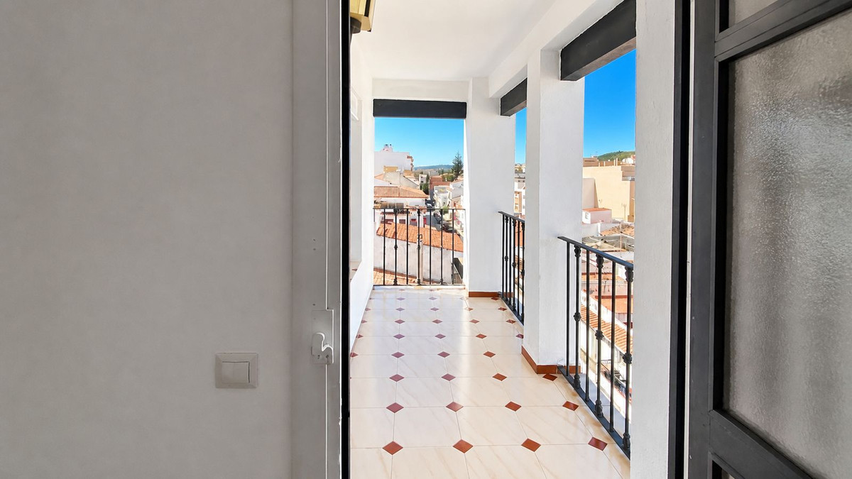 Gerenoveerd 1-slaapkamerappartement in het hart van Sabinillas in San Luis de Sabinillas - foto 8