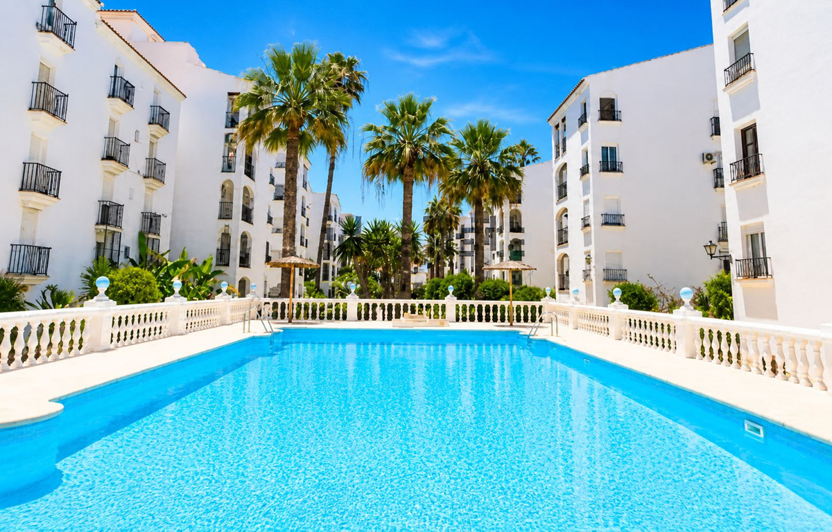 Gerenoveerd 1-slaapkamerappartement in het hart van Sabinillas in San Luis de Sabinillas - foto 9