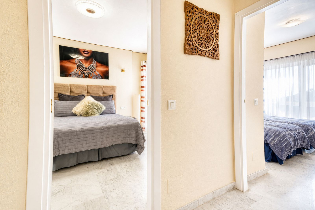 Penthouse met 2 slaapkamers in Calahonda met privéterras en panoramisch zeezicht in Calahonda - foto 16