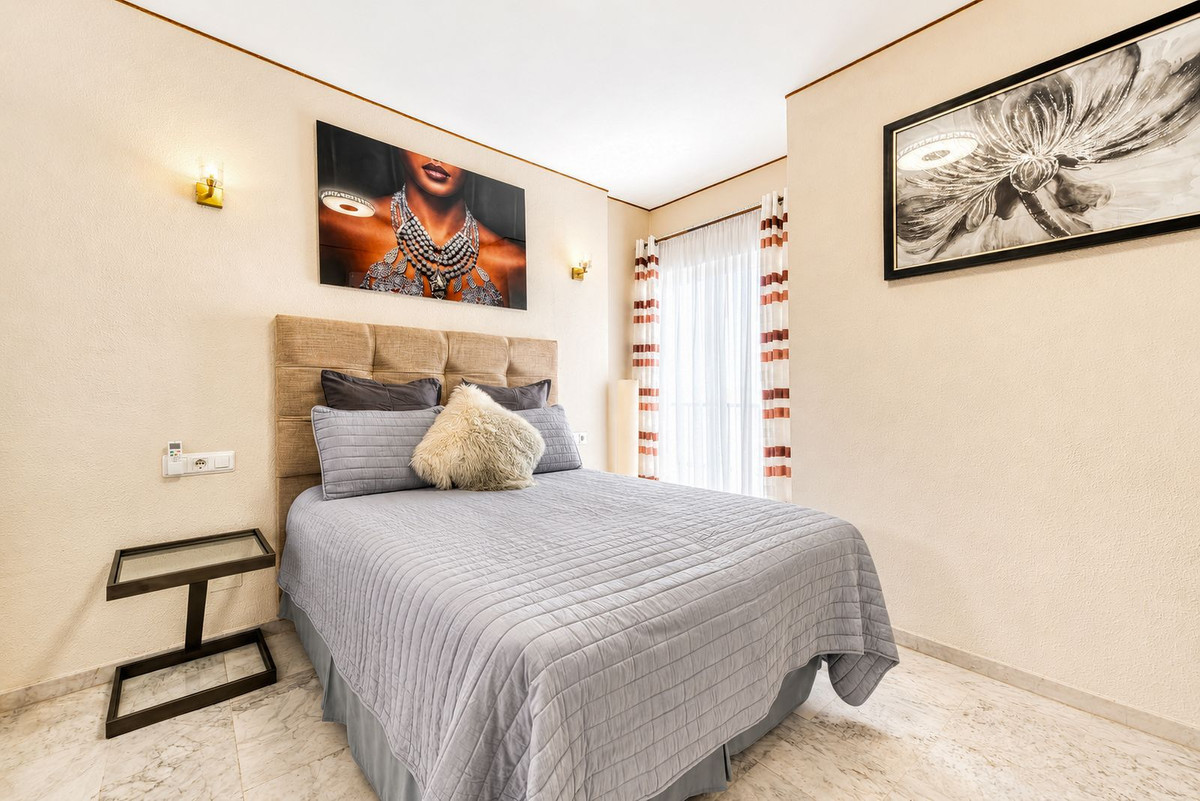 Penthouse met 2 slaapkamers in Calahonda met privéterras en panoramisch zeezicht in Calahonda - foto 18