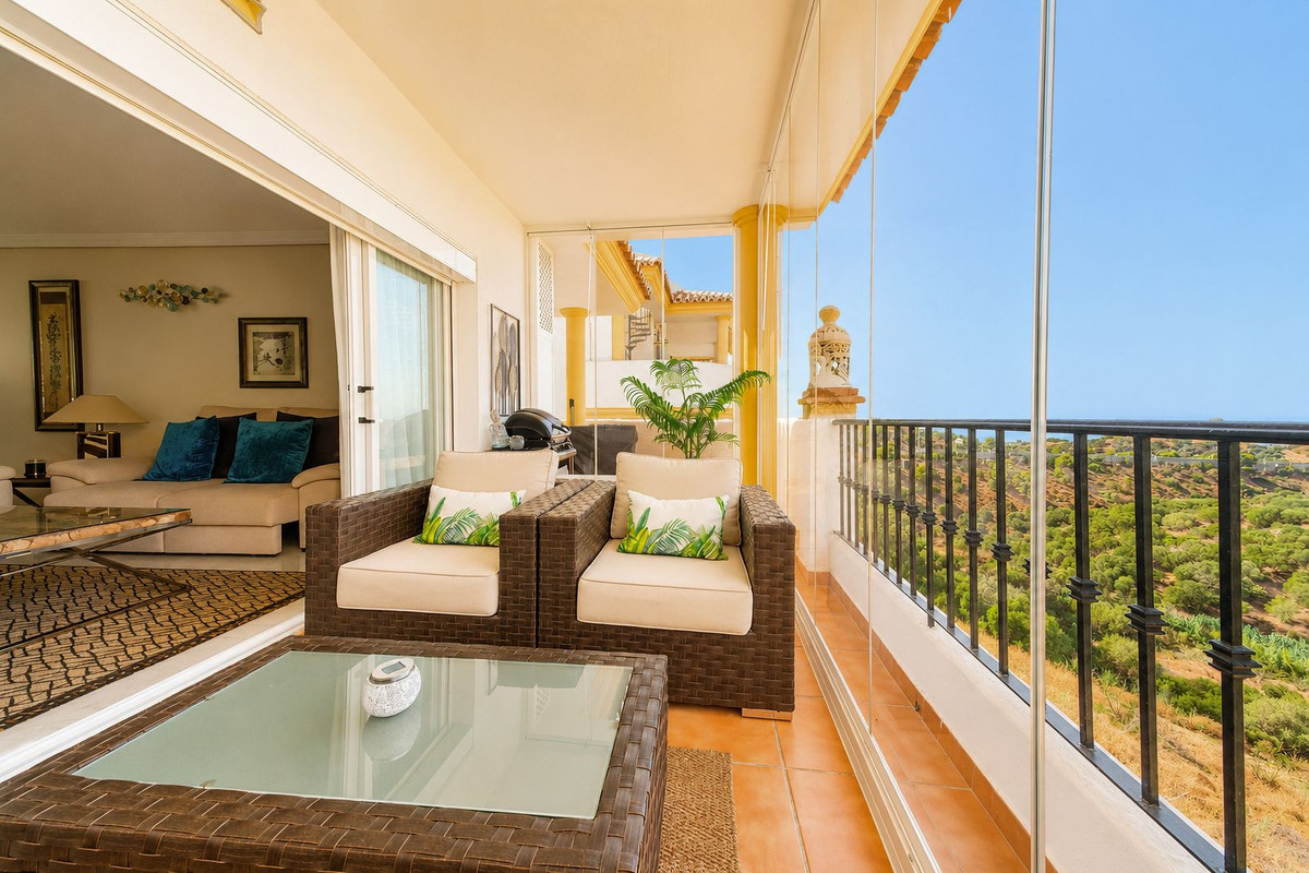 Penthouse met 2 slaapkamers in Calahonda met privéterras en panoramisch zeezicht in Calahonda - foto 4