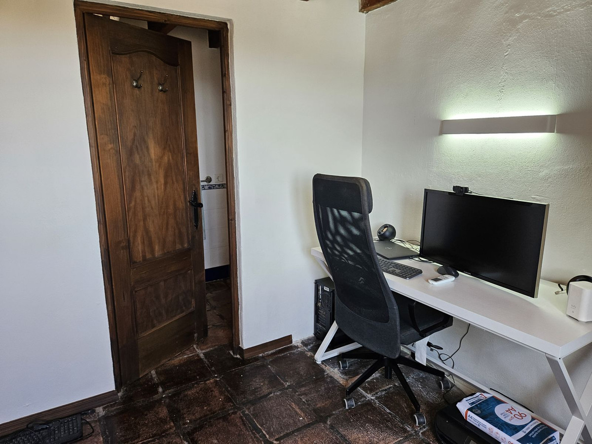 3-slaapkamer villa nabij Monda in Monda - foto 20