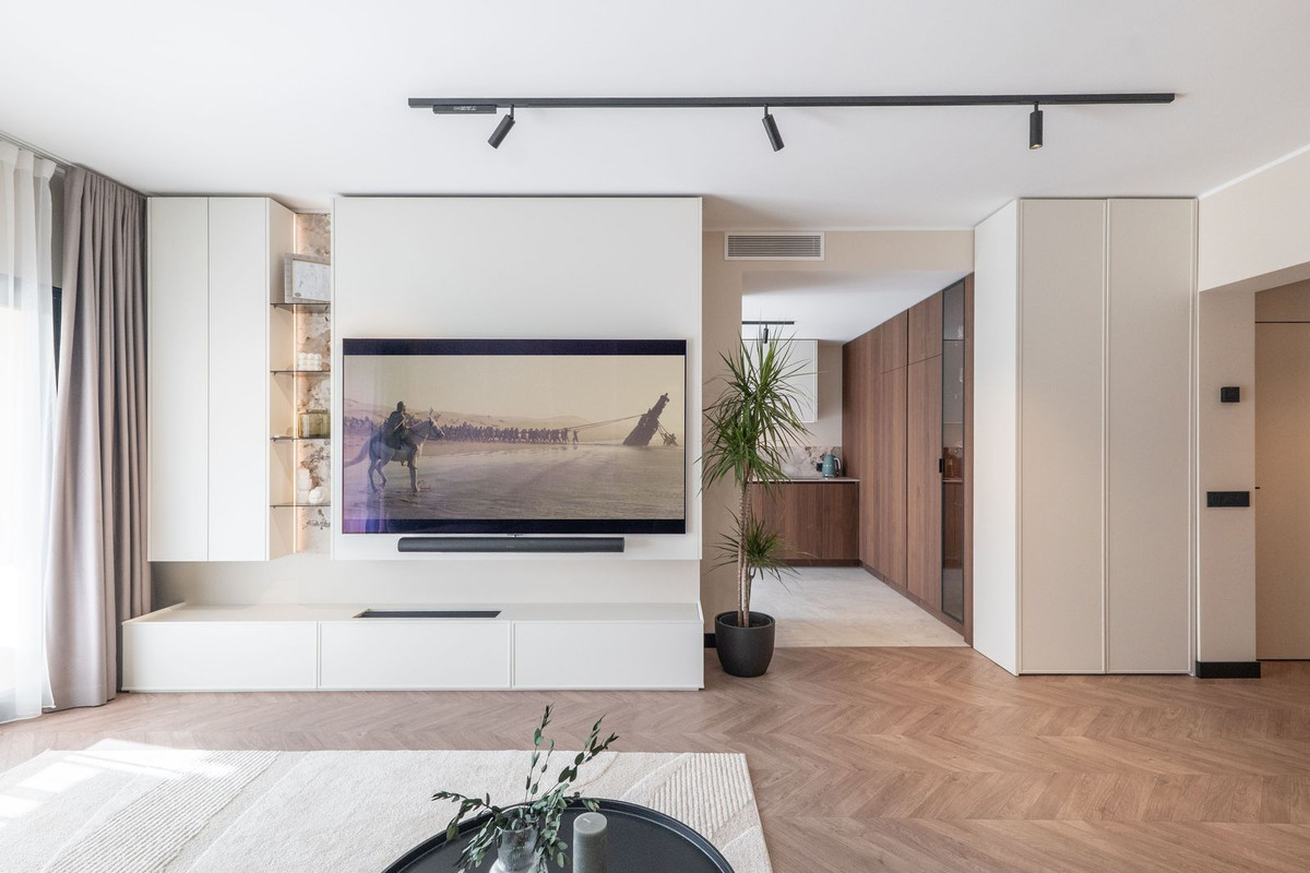 Elegant volledig gerenoveerd 4-slaapkamer gelijkvloers appartement in Benahavís in Benahavís - foto 2