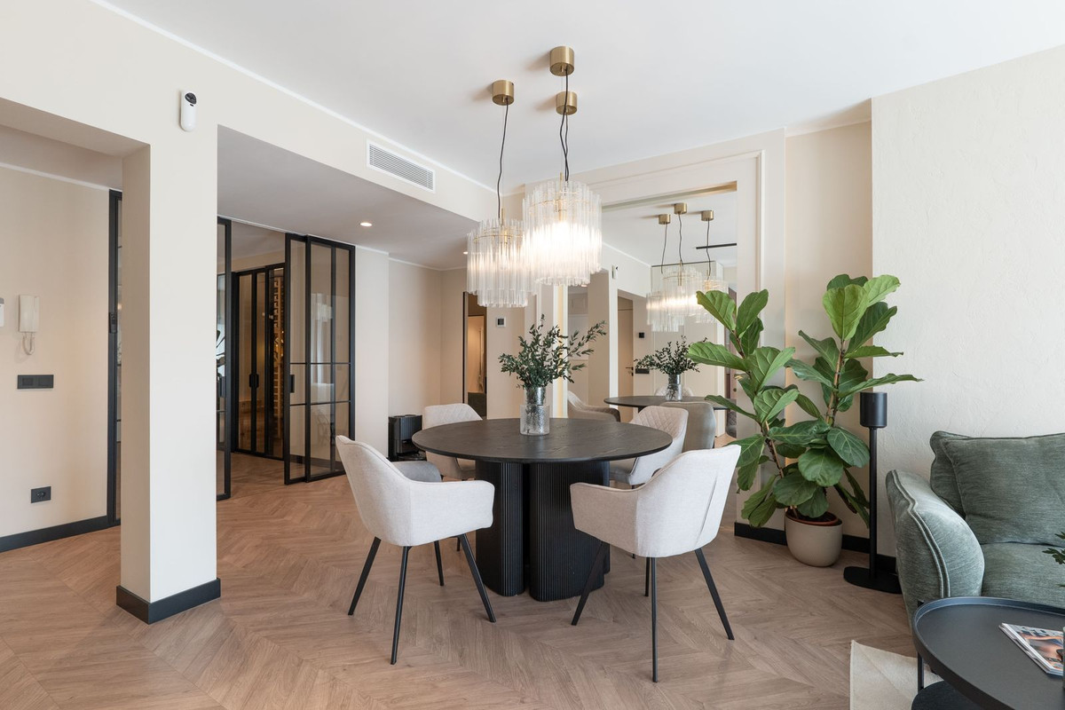 Elegant volledig gerenoveerd 4-slaapkamer gelijkvloers appartement in Benahavís in Benahavís - foto 12