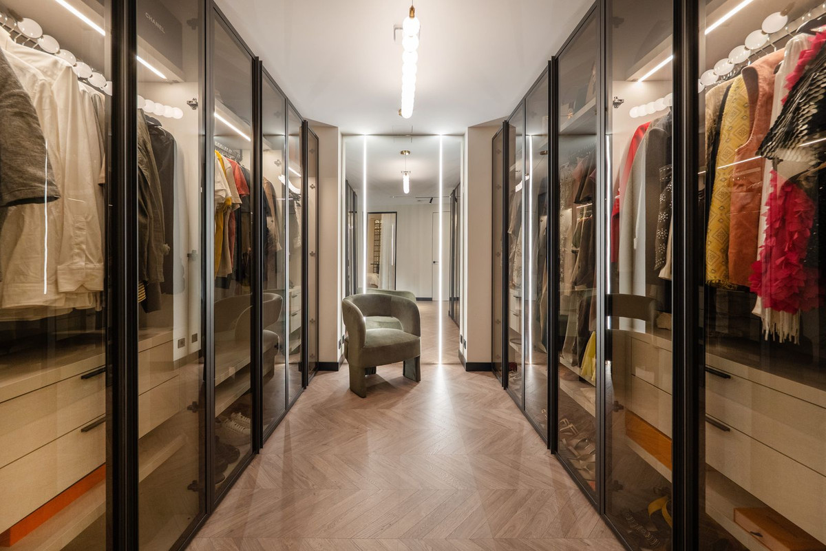 Elegant volledig gerenoveerd 4-slaapkamer gelijkvloers appartement in Benahavís in Benahavís - foto 15