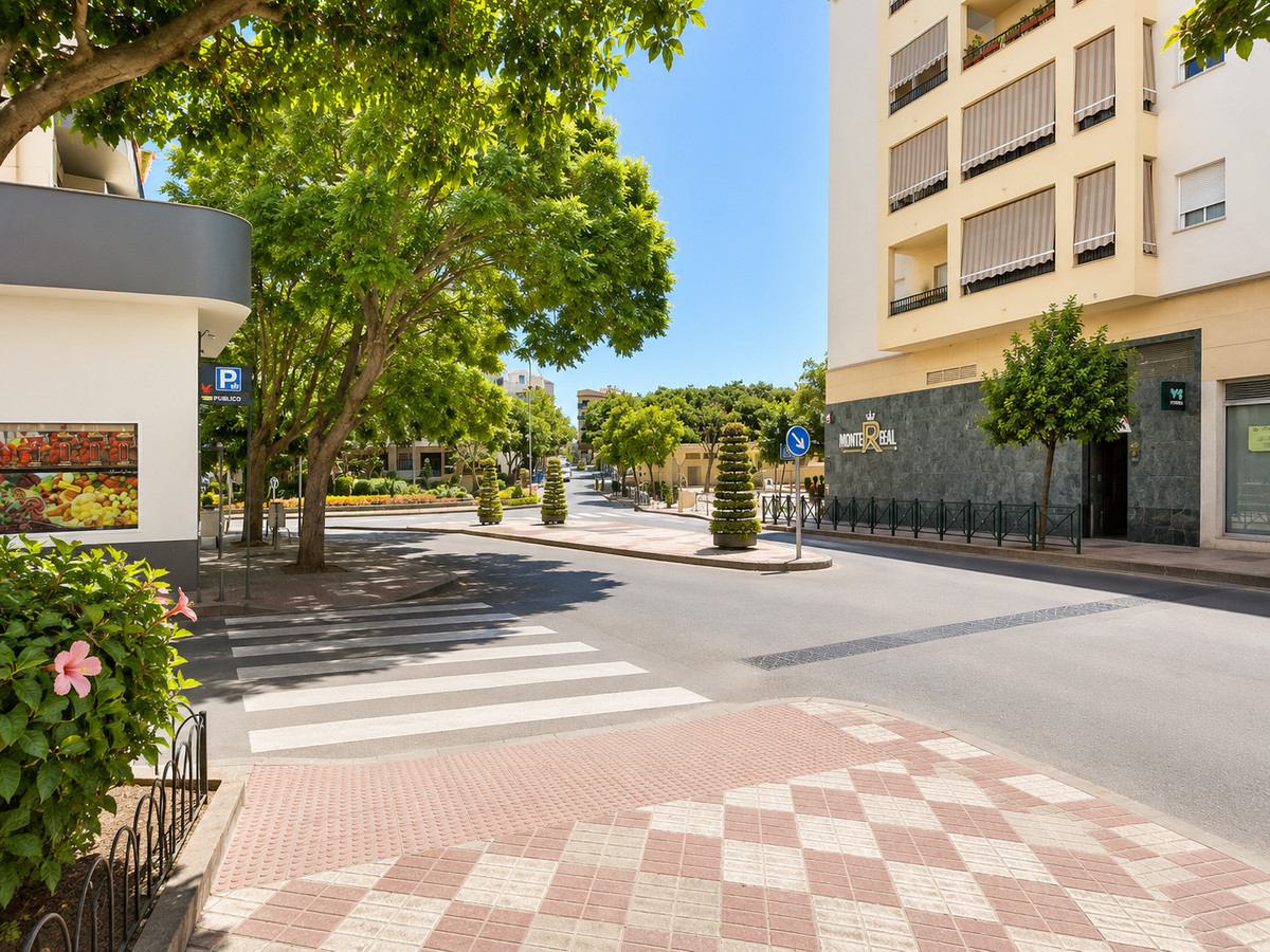 Drie-slaapkamer appartement in Estepona – 75 m², lift in Estepona - foto 2