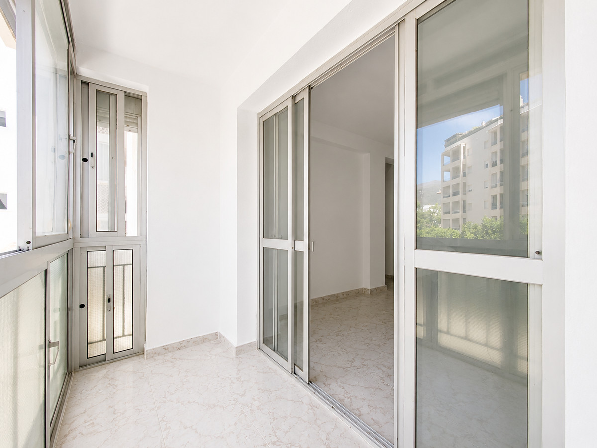 Drie-slaapkamer appartement in Estepona – 75 m², lift in Estepona - foto 12
