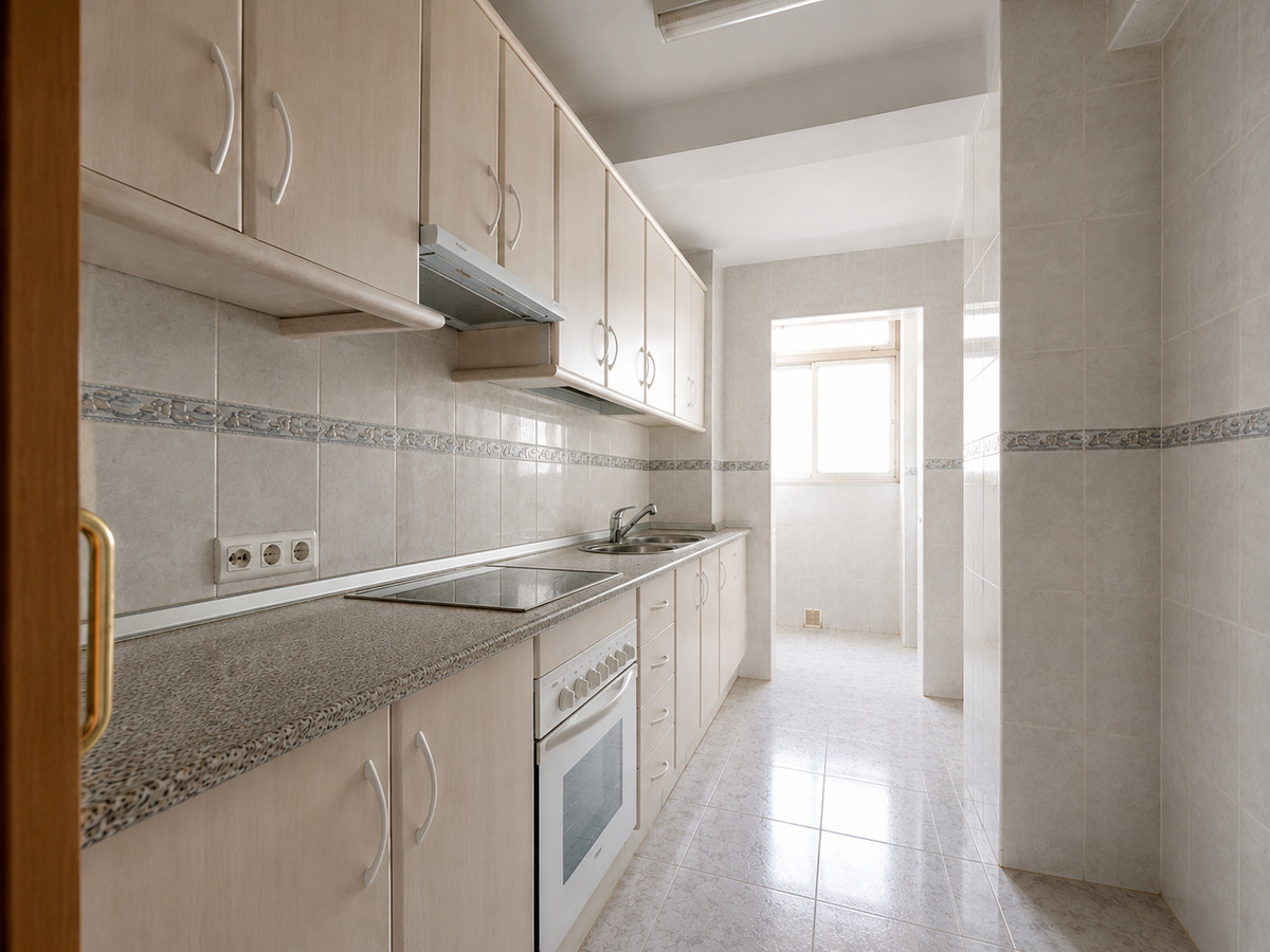 Drie-slaapkamer appartement in Estepona – 75 m², lift in Estepona - foto 16