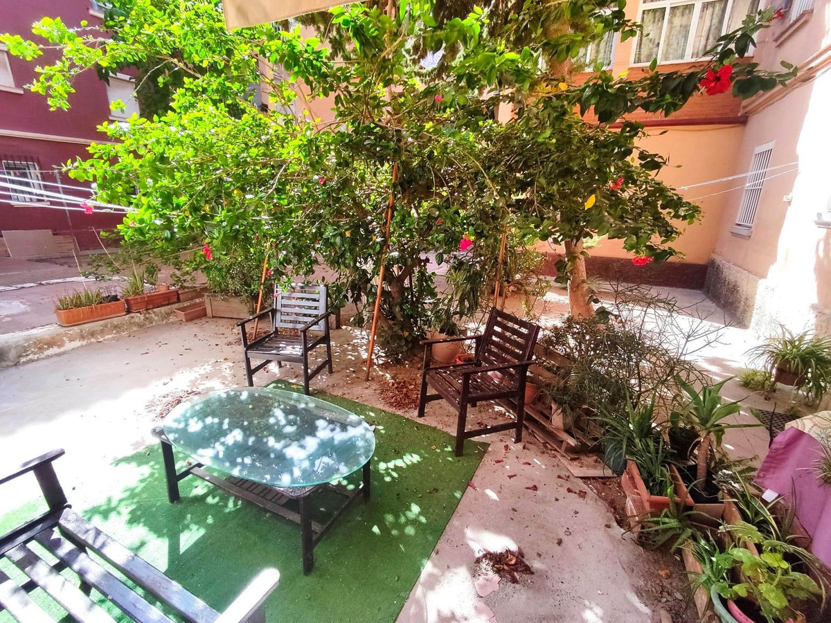 Appartement met 2 slaapkamers in Málaga in Málaga - foto 10