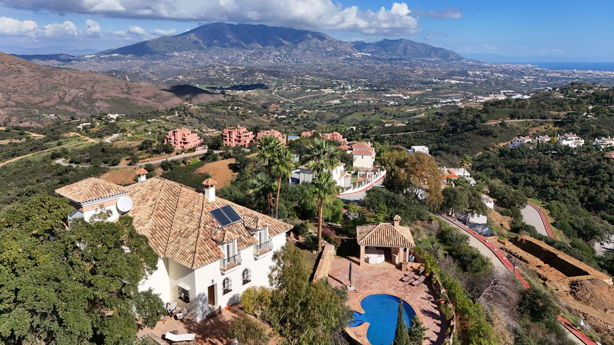 6-slaapkamer villa in La Mairena met drie aangrenzende bouwkavels in La Mairena - foto 13