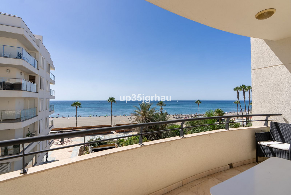 Ruim appartement aan het strand en in het centrum van Estepona in Estepona - foto 5