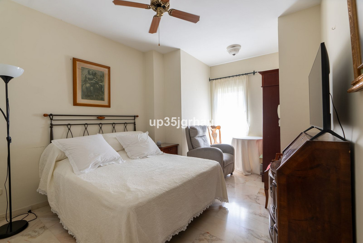 Ruim appartement aan het strand en in het centrum van Estepona in Estepona - foto 7