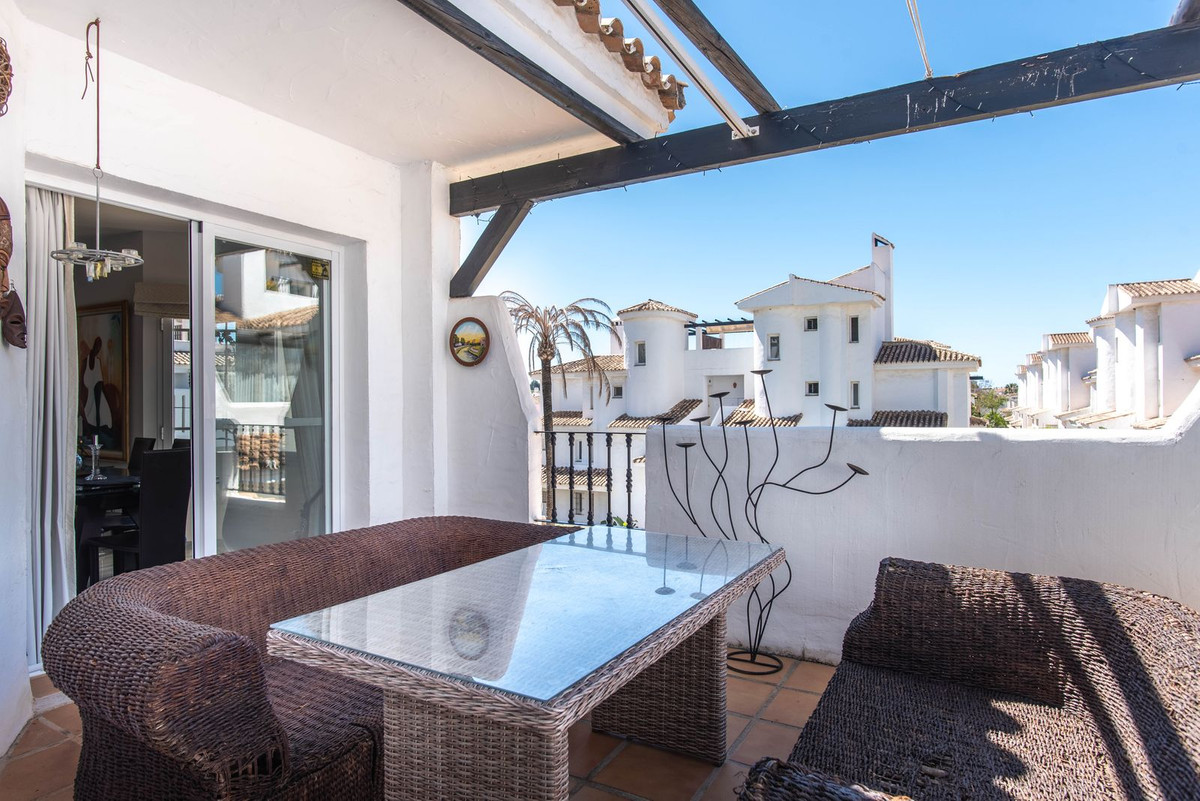 Elegante duplex-penthouse te koop in Los Naranjos de Marbella, Nueva Andalucía in Puerto Banús - foto 4