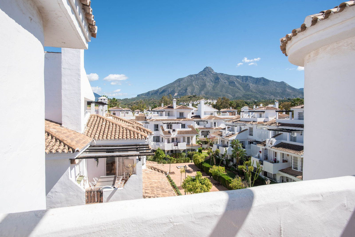 Elegante duplex-penthouse te koop in Los Naranjos de Marbella, Nueva Andalucía in Puerto Banús - foto 10