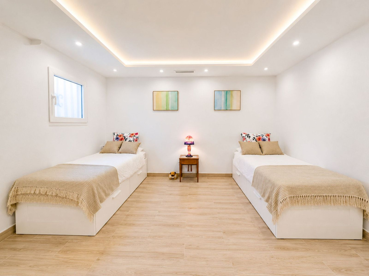 2 bedroom Apartment in The Golden Mile in The Golden Mile - foto 6