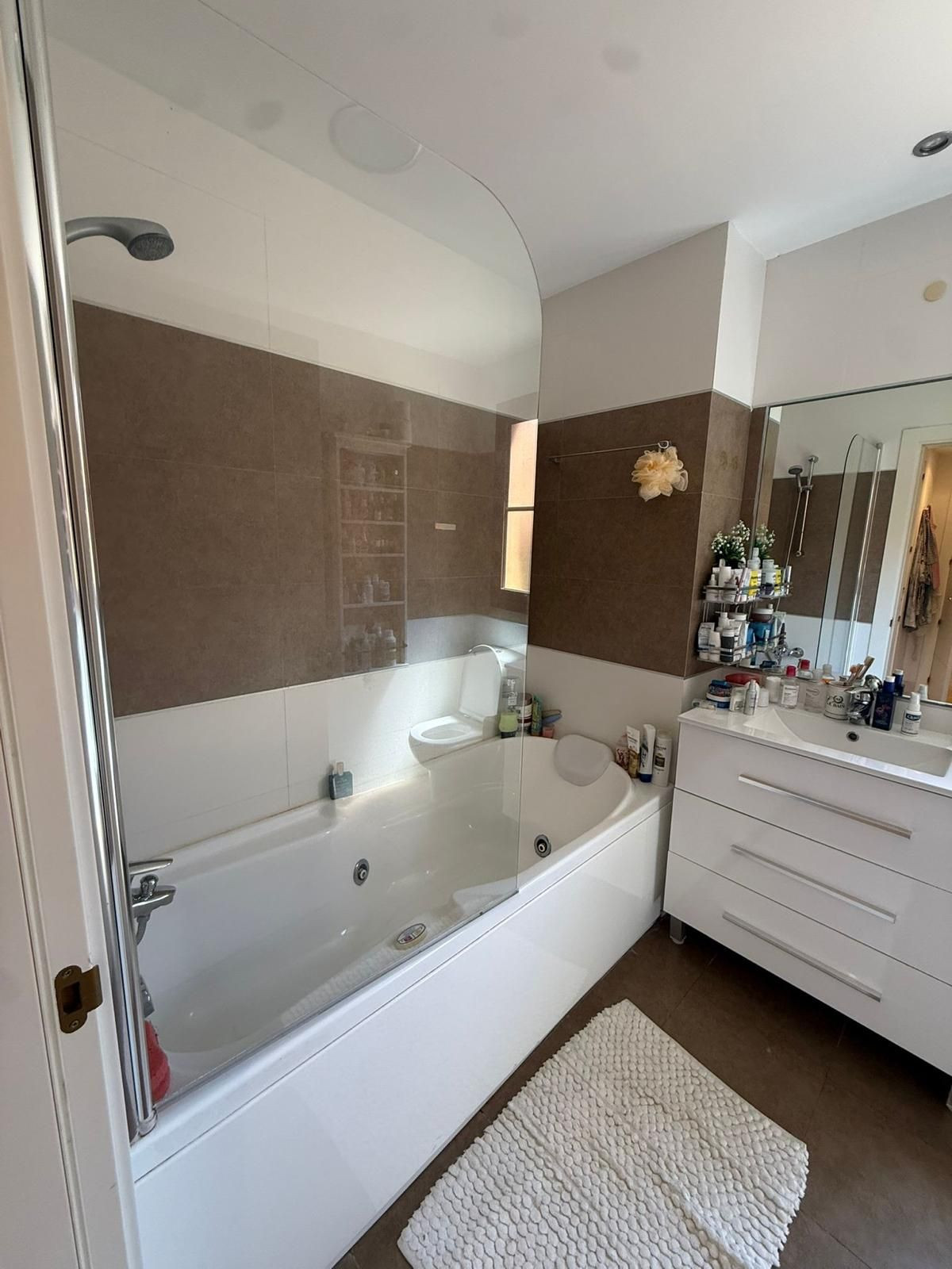 3-slaapkamer appartement in Benahavís met uitzicht op zwembad en bergen in Benahavís - foto 9