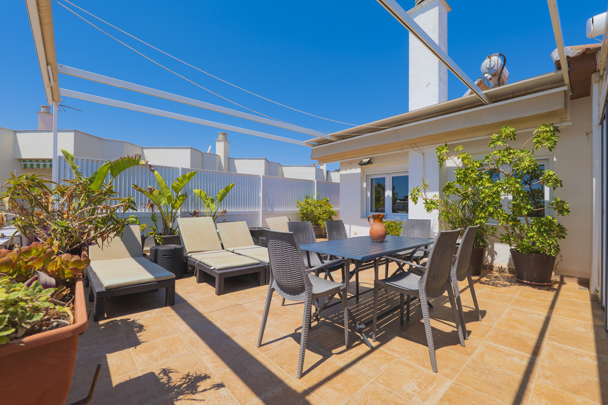Penthouse met 2 slaapkamers in La Carihuela, Torremolinos in La Carihuela - foto 16
