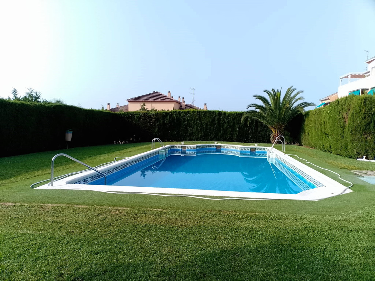 Appartement met 4 slaapkamers in Estepona in Estepona - foto 2