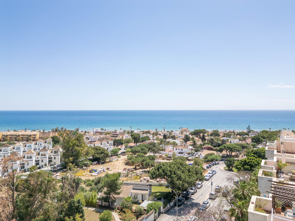 Hoekpenthouse op steenworp afstand van het strand in Costabella in Costabella - foto 2